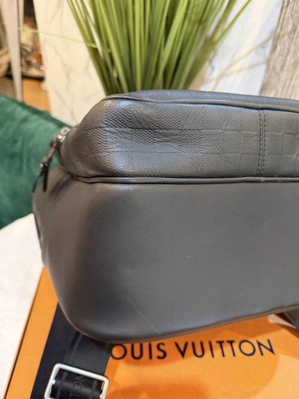 Louis Vuitton Men's Black Damier Graphite Backpack - Picture 6 of 15